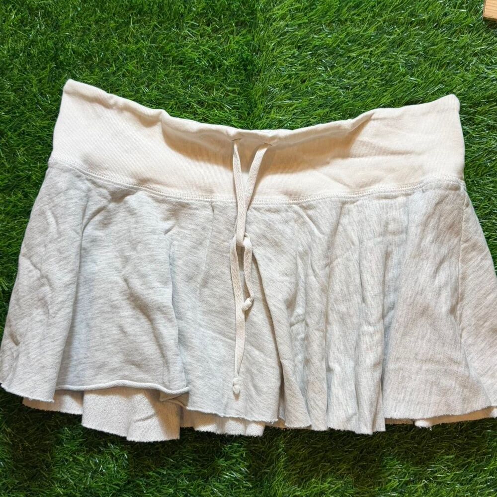 Juicy-couture Women's Cream and White Skirt